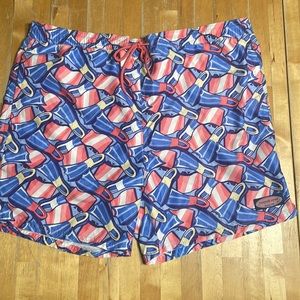 Men’s vineyard vines swim shorts